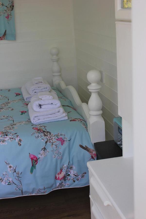 Hopgarden Glamping Luxury Shepherds Huts Wadhurst Exterior foto